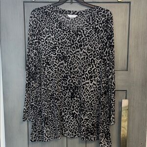 CJ Banks 2X Black and Gray Animal Print Long Sleeve Waffle Knit Top, Plus
